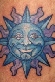 蓝色的太阳纹身图案