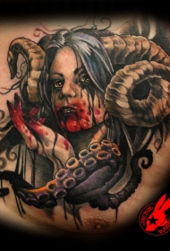 胸部恐怖风格彩色血腥恶魔女人纹身图案