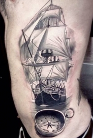 侧肋写实风格的黑白帆船与指南针纹身图案