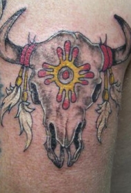 印度风格的公牛骷髅纹身图案