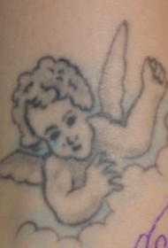 云朵里的小天使纹身图案