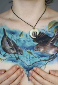 胸部可爱自然的小鸟树枝与玫瑰纹身图案