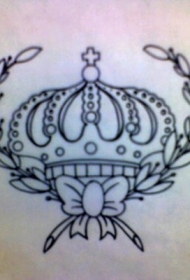 黑色线条皇冠纹身图案