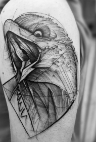 大臂黑色线条鹰个性纹身图案