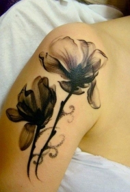 黑色的罂粟花大臂纹身图案