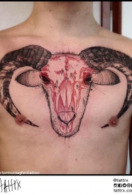 胸部令人毛骨悚然的山羊纹身图案