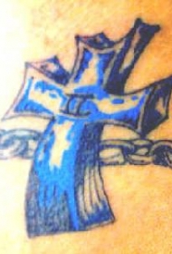 蓝色十字架和链条纹身图案