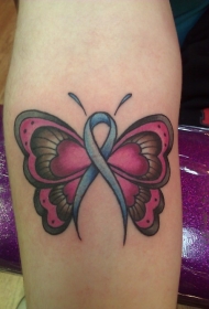 简单的粉红色蝴蝶翅膀与丝带纹身图案