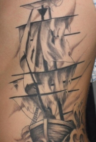 腰部黑灰幽灵帆船纹身图案