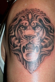大臂黑色狮子头纹身图案