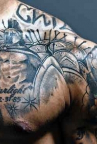 半甲纪念式的黑色斯巴达军队纹身图案