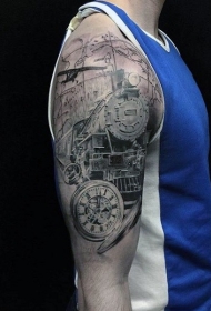 手臂华丽的黑色写实火车与钟表纹身图案