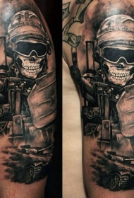 手臂黑灰风格的现代骷髅机枪士兵纹身图案
