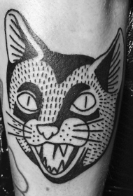 传统的黑色猫头纹身图案