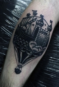 小腿old school黑色气球与船和城堡纹身图案