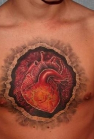 男子胸部创意皮肤撕裂心脏纹身图案