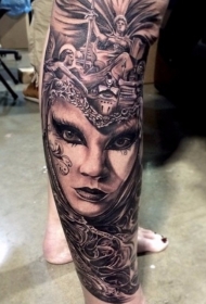 小腿奇妙的黑白女人肖像纹身图案