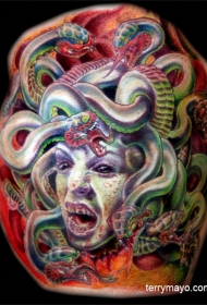 彩色血腥美杜莎蛇头纹身图案