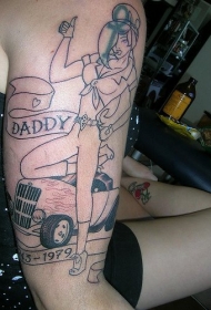 热辣女孩和汽车纹身图案