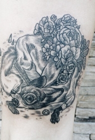 大腿奇怪的黑色线条小狐狸和花朵纹身图案