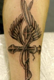 翅膀和十字架黑色纹身图案