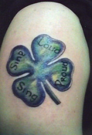 四三叶草与爱尔兰字母纹身图案
