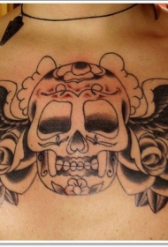 黑灰墨西哥骷髅与玫瑰胸部纹身图案