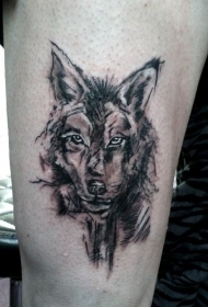 黑色水彩狼大腿纹身图案