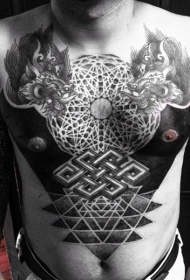 胸部华丽的黑白线条几何与龙头纹身图案