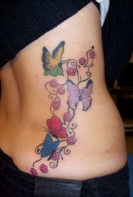 侧肋漂亮的七彩蝴蝶纹身图案