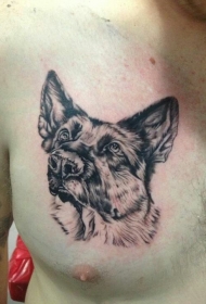 黑色德国牧羊犬胸部纹身图案