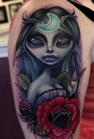 手臂彩色卡通神秘女巫与月亮花朵纹身图案