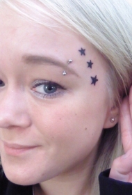 三个可爱的黑色星星脸部纹身图案