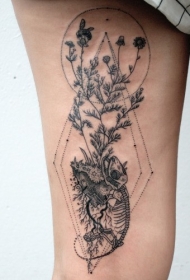 大腿雕刻风格黑色蜥蜴与植物几何纹身图案
