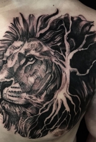 胸部个性狮子头大树纹身图案