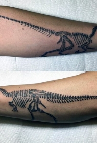 经典的点刺风格黑色恐龙骨架纹身图案