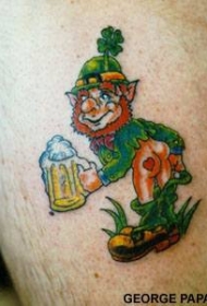 啤酒绿色精灵纹身图案