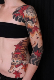 手臂和腰部可爱的猫咪枫叶彩色纹身图案