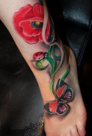 红罂粟和蝴蝶甲虫性感纹身图案