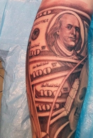 小腿黑灰写实的美元钞票纹身图案