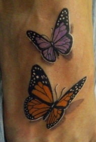 脚背两只立体的蝴蝶纹身图案