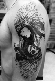 手臂old schoo黑白印度女郎和骷髅纹身图案