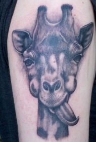 手臂长颈鹿吐舌头可爱纹身图案
