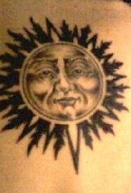 黑色人性化阳光纹身图案