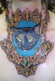 颈部彩色令人毛骨悚然的猫肖像纹身图案