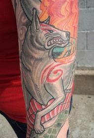 灰色猎犬与火焰彩绘纹身图案