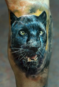小腿黑豹头部纹身图案