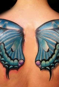 背部可爱的蓝色蝴蝶翅膀纹身图案