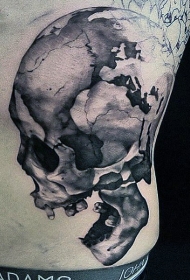 腰部写实黑灰损坏的骷髅纹身图案