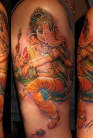 大臂彩色的印度教象神纹身图案